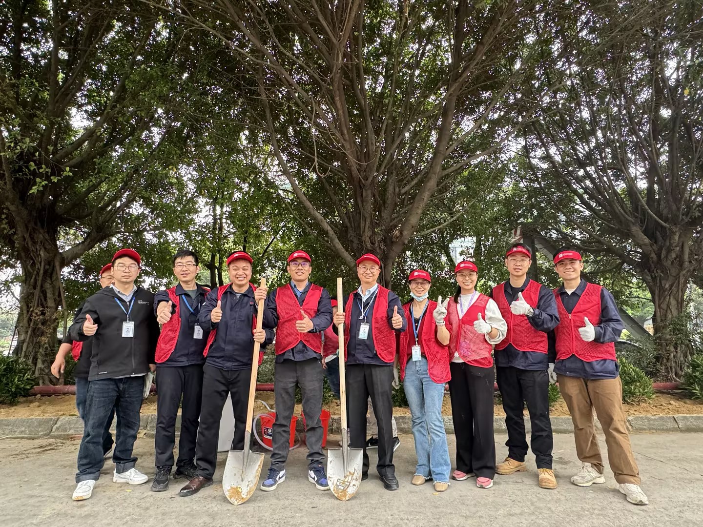 2024年98858vip威尼斯游戏科技植一抹新绿 寄一份希望植树节